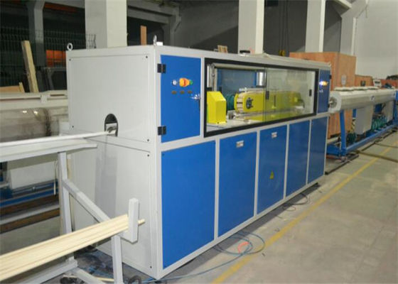 Machine de fabrication de tuyau de PVC de contrôle de fréquence à C.A. pour la chaîne de production de tuyau de PVC