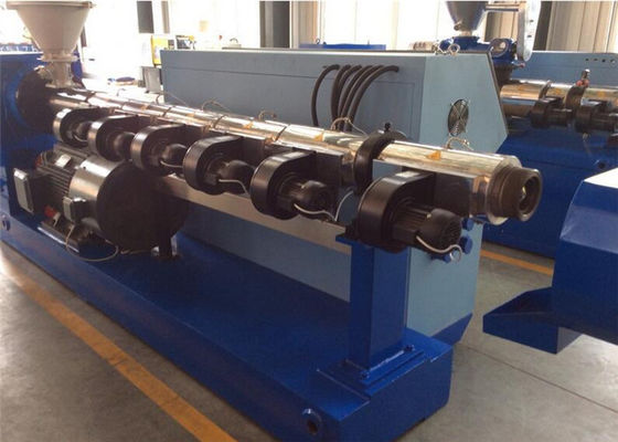 Machine conique à haute production d'extrusion de vis d'usine de tuyau de PVC double