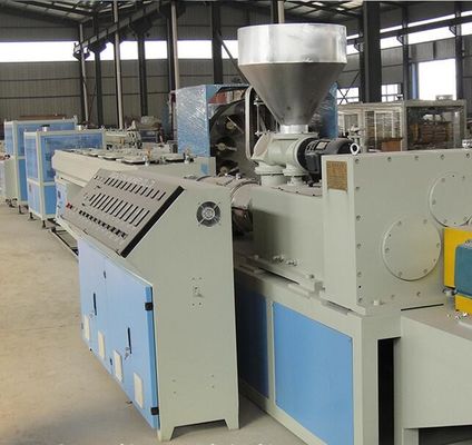 machine de production de tuyau de PVC de 380V 50HZ pour la machine agricole et jumelle de boudineuse à vis