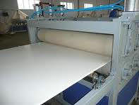 Chaîne de production de panneau de mousse de WPC extrudeuse composée en plastique en bois pour le panneau de décoration de PVC Wpc