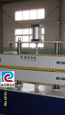 Un bon prix. Ligne en plastique d'extrusion de tuyau de drainage d'eaux d'égout, machine en plastique de fabrication de tuyau en ligne