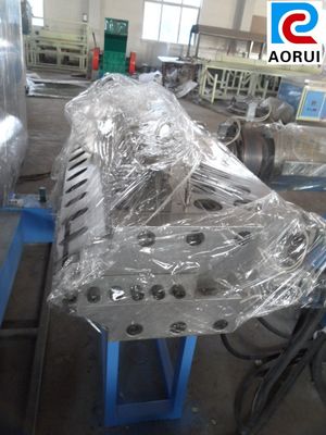 Un bon prix. Ligne en plastique d'extrusion de panneau de bâtiment de PVC pour la publicité/décoration en ligne