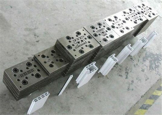 Un bon prix. Ligne en plastique d'extrusion de profil d'extrudeuse de profil de WPC/ligne d'extrusion pour la fenêtre en ligne
