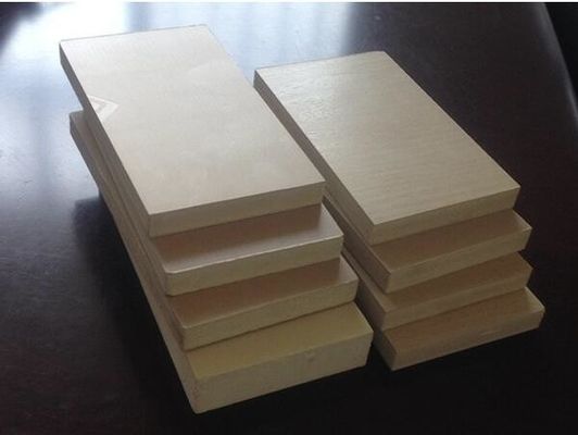 Un bon prix. Chaîne de production de panneau de meubles de PVC de WPC ligne en plastique d'extrusion de panneau de certificat de la CE en ligne