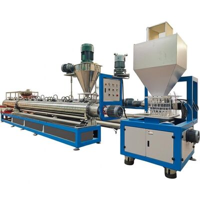 Un bon prix. Voltafe 380V 50HZ ligne d'extrusion de panneaux en plastique intégrée avec extrudeuse à double vis et solutions de livraison au port de Qingdao en ligne