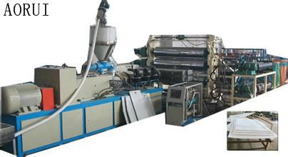 Un bon prix. PMMA multi - machine en plastique d'extrusion de feuille de couche pour les machines stationnaires de feuille de picoseconde en ligne