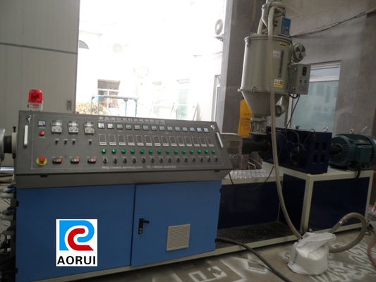 Un bon prix. Pp machine d'extrusion de tuyau que de PE pour irriguent, en plastique automatique se refroidissent/chaînes de production de tuyau eau chaude en ligne