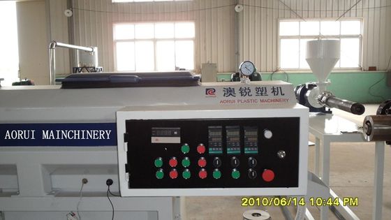 Un bon prix. Ligne en plastique à haute production d'extrusion de tuyau/machine complètement automatique de production de tuyau de PVC en ligne