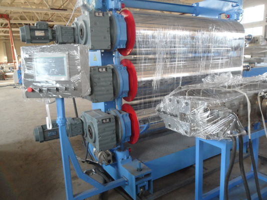 Un bon prix. Ligne en plastique d'extrusion de feuille de mousse de PVC, machine d'extrusion de feuille de mousse de PVC en ligne