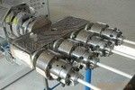 Un bon prix. La machine en plastique pp d'extrusion jumellent la ligne en plastique vis simple d'extrusion de tuyau en ligne
