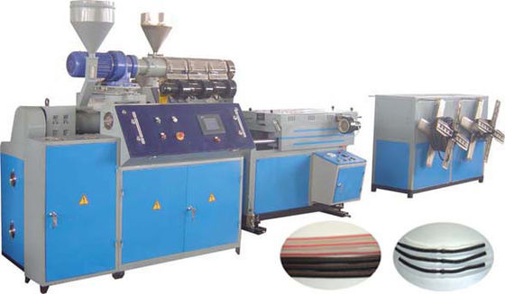 Un bon prix. Chaîne de production ondulée en plastique de tuyau d'extrusion, tuyau en plastique de PECorrugated faisant la machine en ligne