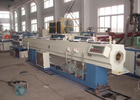 Un bon prix. Double tuyau de PVC de vis faisant la machine, machine en plastique d'extrudeuse de tuyau de Cpvc en ligne