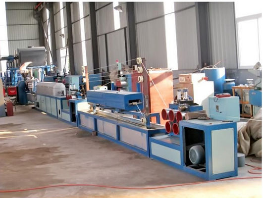 Un bon prix. Réutilisant le matériel attachant la machine de bande, pp attachent la machine de fabrication en ligne