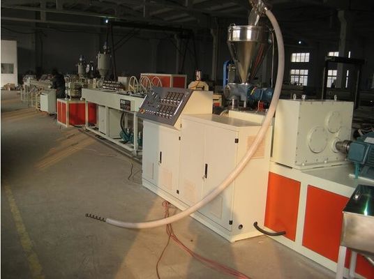 Un bon prix. Ligne en plastique d'extrusion de tuyau de pp/PE/PVC, boudineuse à vis jumelle de double de tuyau en ligne