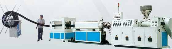 Un bon prix. Ligne ondulée d'extrusion de tuyau de pe de Sprial de vis simple complètement automatique en ligne