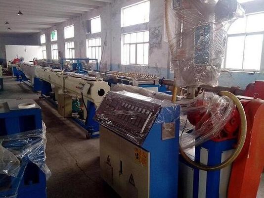 Un bon prix. Chaîne de production en plastique de tuyau de PERT de l'eau chaude PPR avec le certificat de la CE ISO9001 en ligne