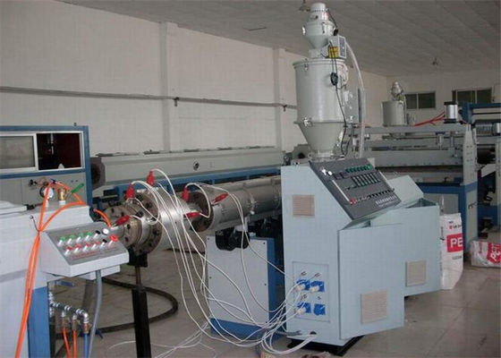 Un bon prix. Chaîne de production en plastique de conduite d'eau de PERT du PE pp de machine d'Extrusing en ligne