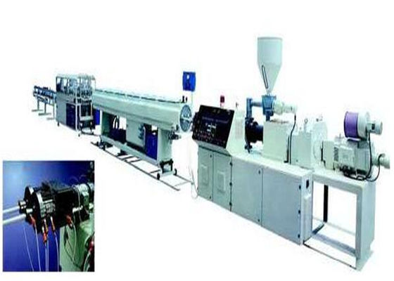Un bon prix. Chaîne de production jumelle de tuyau de PVC de tuyau de refroidissement par l'eau, tuyau de PVC faisant la machine en ligne