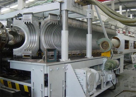 Un bon prix. La vis jumelle a ridé le tuyau de PVC faisant la machine/extrudeuse fonctionnement stable en ligne