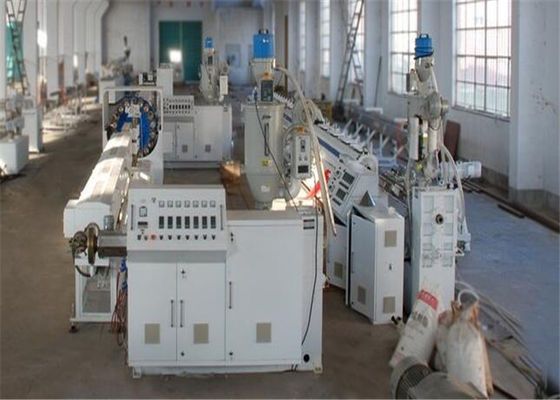 Un bon prix. Machine de réutilisation en plastique de la CE ISO9001 pour le tuyau mou de tissu-renforcé de PVC en ligne