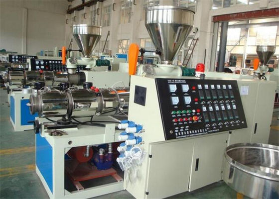 Un bon prix. Machine jumelle en plastique 80-100KG/H d'extrusion de tuyau de PVC/vis de profil/de conseil/feuille en ligne