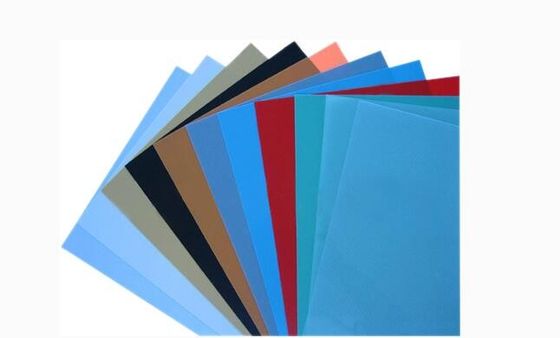 Un bon prix. ligne en plastique fabrication d'extrusion de feuille de cavité de PC de PE de 380V pp de panneau de feuille de grille en ligne