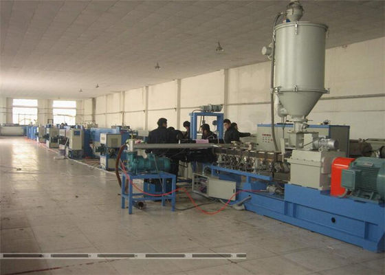 Un bon prix. Un PE de l'ANIMAL FAMILIER pp de vis attachant l'extrudeuse de machine de bande complètement automatique en ligne
