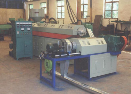 Un bon prix. Granules en plastique fabriquant la bouteille d'ANIMAL FAMILIER de film de PE de la machine pp réutilisant la machine en ligne