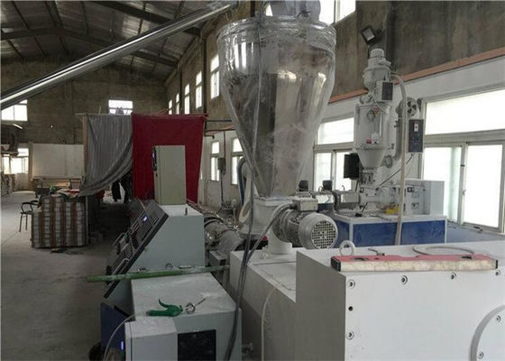 Un bon prix. Ligne de marbre en plastique de production à la machine d'extrudeuse de feuille de la ligne d'extrusion de feuille de PVC/WPC en ligne