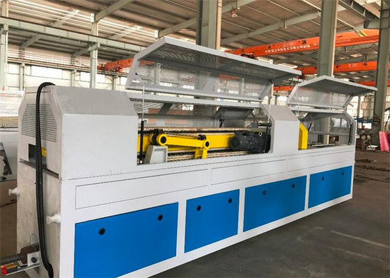 Un bon prix. Ligne en plastique d'extrusion de profil de PE de pp creux pour les matériaux composites ignifuges en ligne