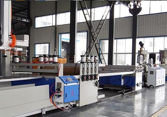 Un bon prix. Ligne en plastique en bois d'extrusion de panneau de PVC de double de vis de PVC de mousse machine de panneau en ligne