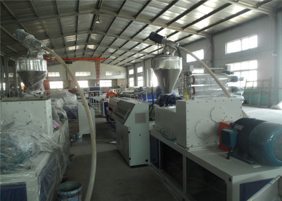 Un bon prix. ligne en plastique d'extrusion de tuyau du PE 24m/Min avec la vis simple en ligne