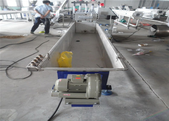 Un bon prix. Machines en plastique d'extrusion de granules de PE, film en plastique de PE réutilisant la chaîne de production de granules en ligne