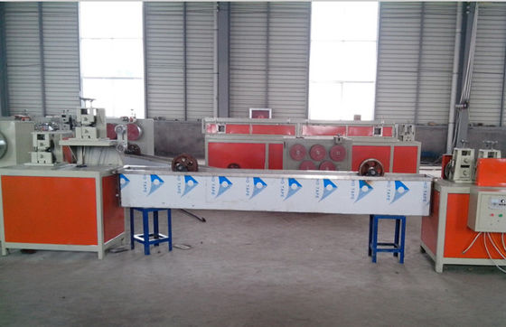 Un bon prix. 380V 50HZ attachant la machine de bande, pp en plastique CHOIENT la courroie faisant la machine en ligne