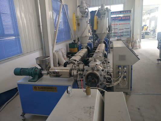 Un bon prix. Machine de fabrication de tuyaux à gaz ou à eau en PEHD, extrudeuse à vis unique avec certificat CE en ligne