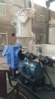 Un bon prix. La spirale de carbone de PE a renforcé la ligne d'extrusion de tuyau/processus en plastique, machines en plastique d'extrusion de tube en ligne