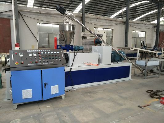 Un bon prix. Granules en plastique de PVC de vis simple faisant la machine avec une garantie d'an en ligne