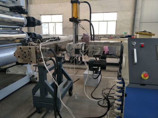Un bon prix. Machine de panneau de mousse de la CE WPC, chaîne de production jumelle de conseil de Wpc de vis extrudeuse en ligne
