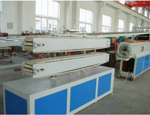 Un bon prix. Ligne en plastique 200kg/H d'extrusion de tuyau pour le tuyau de noyau de silicium de HDPE en ligne