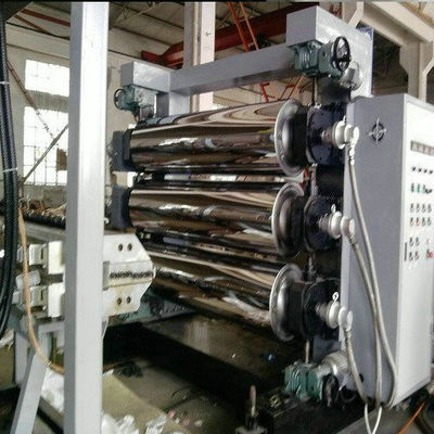Un bon prix. Machine composée en plastique en bois de panneau de machine de conseil de Wpc de haute performance en ligne