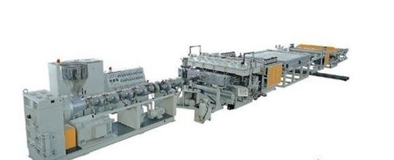 Un bon prix. Ligne en plastique d'extrusion de feuille de grille de cavité de pp, machine creuse d'extrusion de feuille de grille en ligne