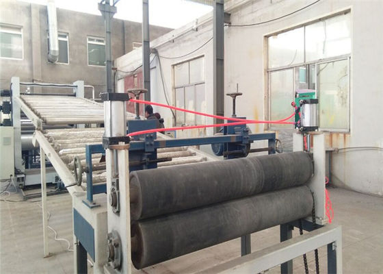Un bon prix. Double chaîne de production en plastique de panneau de PVC Celuka de vis complètement automatique en ligne
