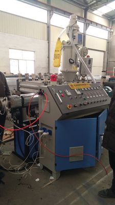 Un bon prix. Ligne d' extrusion de production de tuyaux ondulés en plastique, machine à laver les tuyaux de drainage en ligne