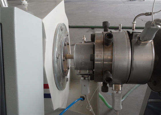 Un bon prix. Ligne d'extrusion de tuyaux en PVC de 20 mm à 110 mm peut être personnalisée en ligne