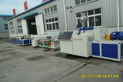Un bon prix. Ligne en plastique complètement automatique d'extrusion de tuyau avec le moteur de Siemens en ligne