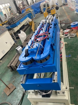 Ligne d' extrusion de tuyaux ondulés en HDPE entièrement automatique, ligne de fabrication de tuyaux ondulés en HDPE rentable