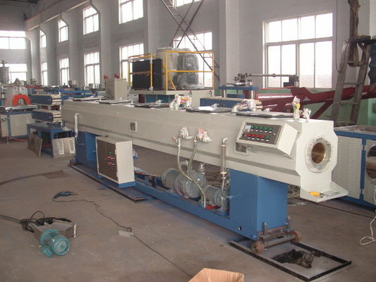Un bon prix. Machine en plastique de fabrication de tuyau de double de boudineuse à vis de PVC de tuyau machine d'extrudeuse en ligne