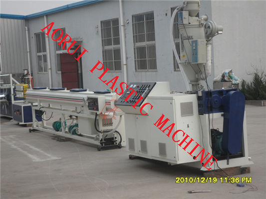 Un bon prix. Chaîne de production en plastique de tuyau de la machine d'extrudeuse de tuyau de PVC UPVC/PVC en ligne