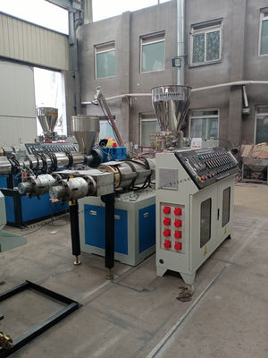 Un bon prix. Machine d'extrusion de tuyaux en plastique en alliage d'aluminium en ligne