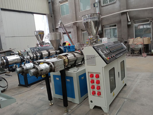 Ligne boudineuse à vis d'extrusion de double tuyau d'UPVC CPVC de double de PVC de 50HZ